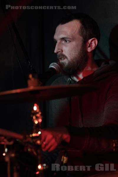 WOLVES AND MOONS - 2013-03-15 - PARIS - Espace B - 